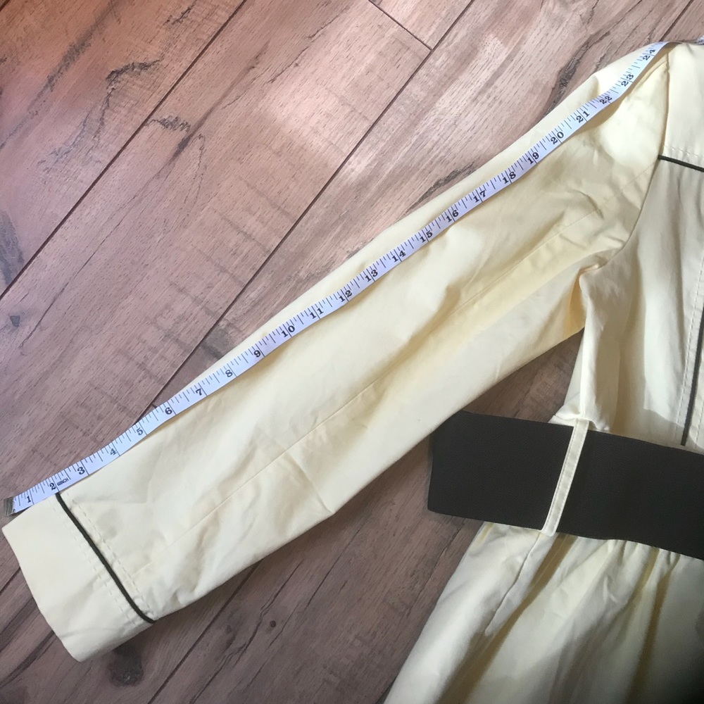 ❌SOLD❌Candie’s Pale Yellow Swing/Trench Coat - Picture 3 of 5